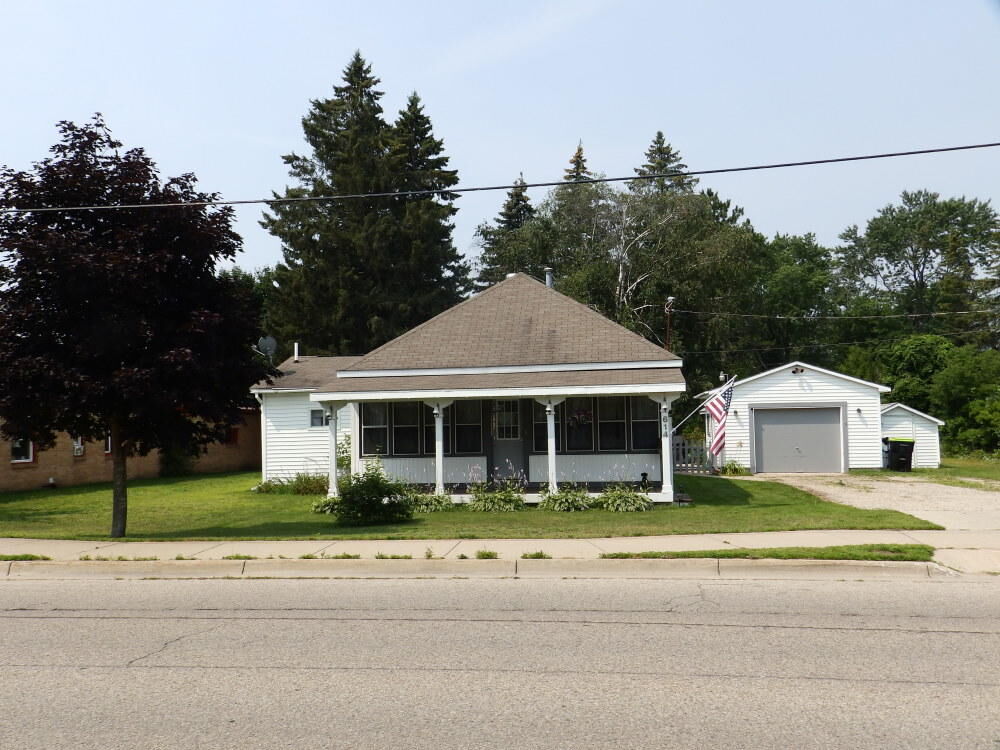Property Photo: 614 S Center Avenue MI 49735