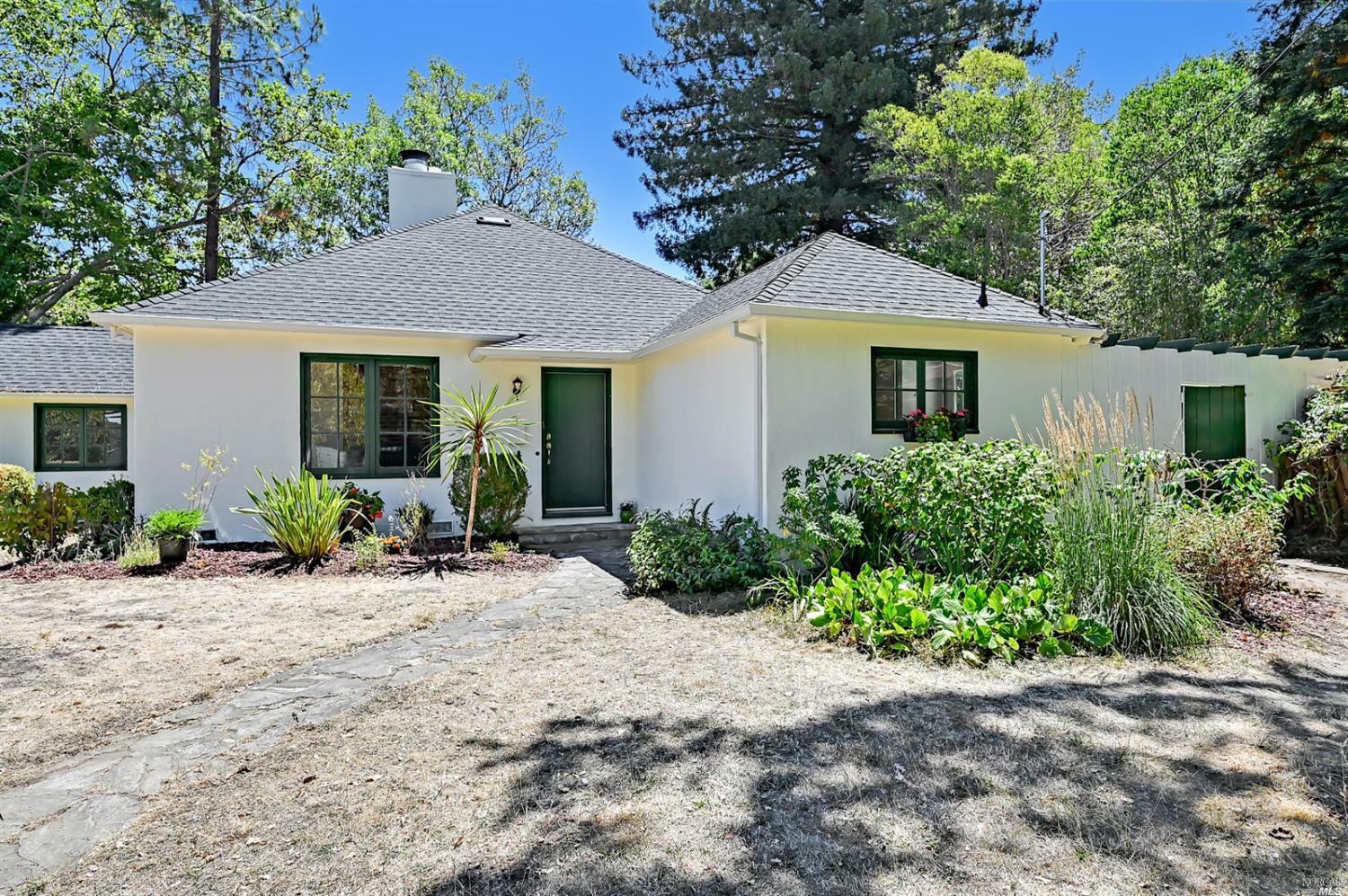 Property Photo:  1 Roble Court  CA 94960 