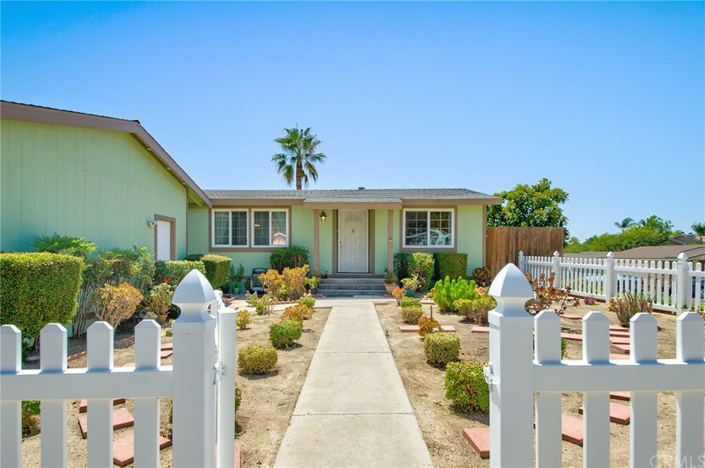 Property Photo:  5625 Millstone Place  CA 92887 