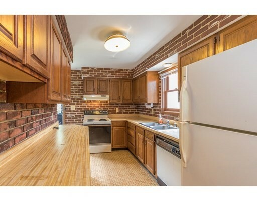 Property Photo: 9 Hyde Street MA 01475