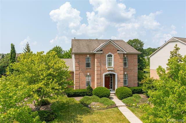 Property Photo: 47529 Lindenhurst Boulevard MI 48188