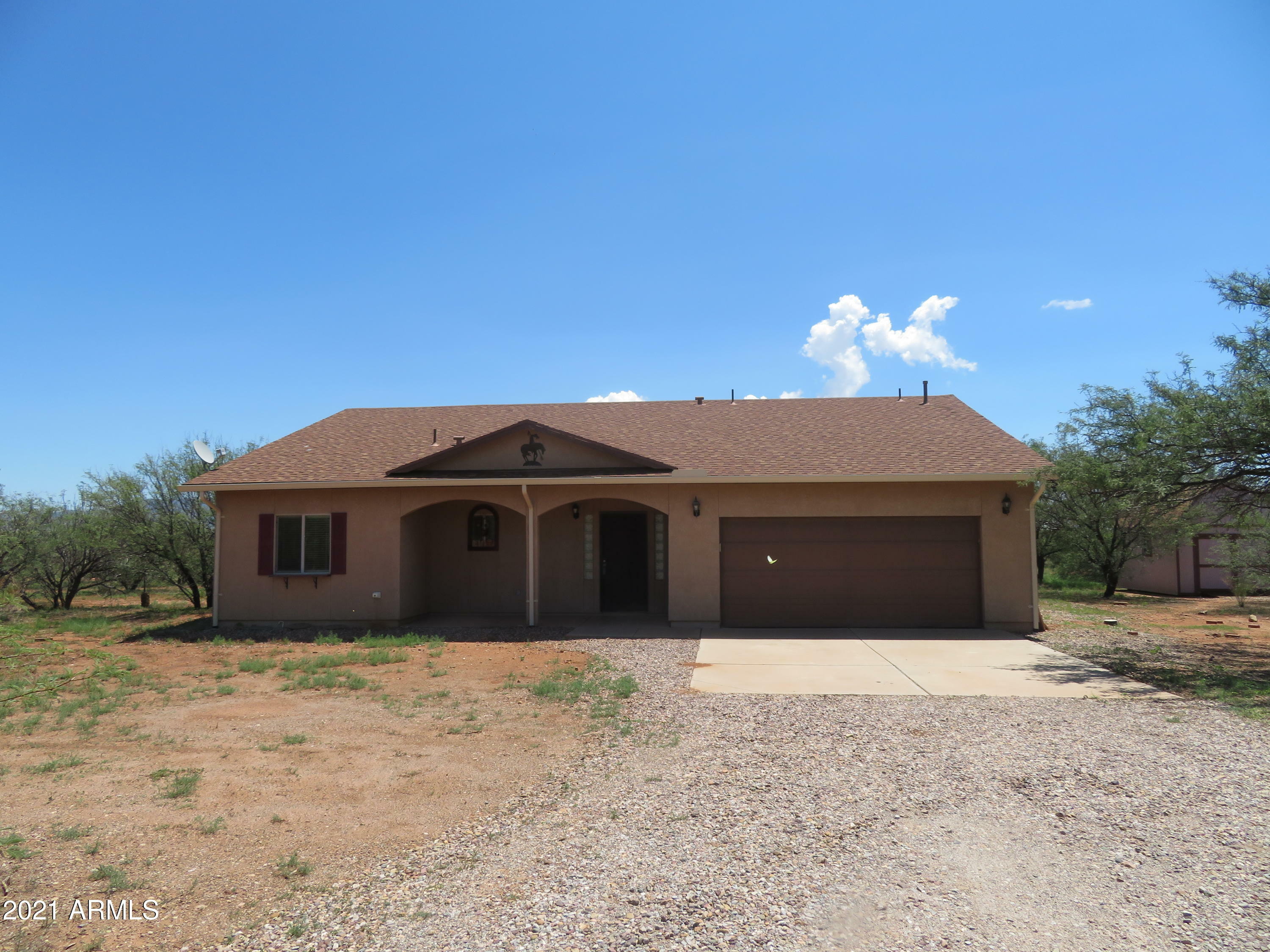Property Photo: 8277 S Airstrip Road AZ 85615