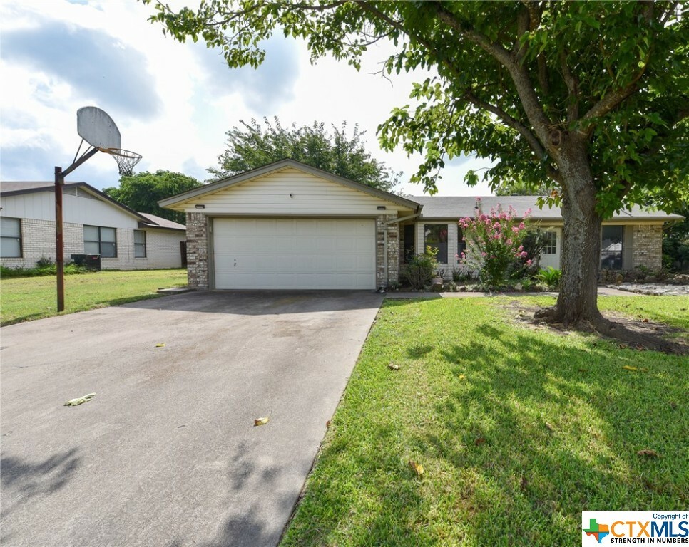 Property Photo:  1708 N 60th Street  TX 76543 