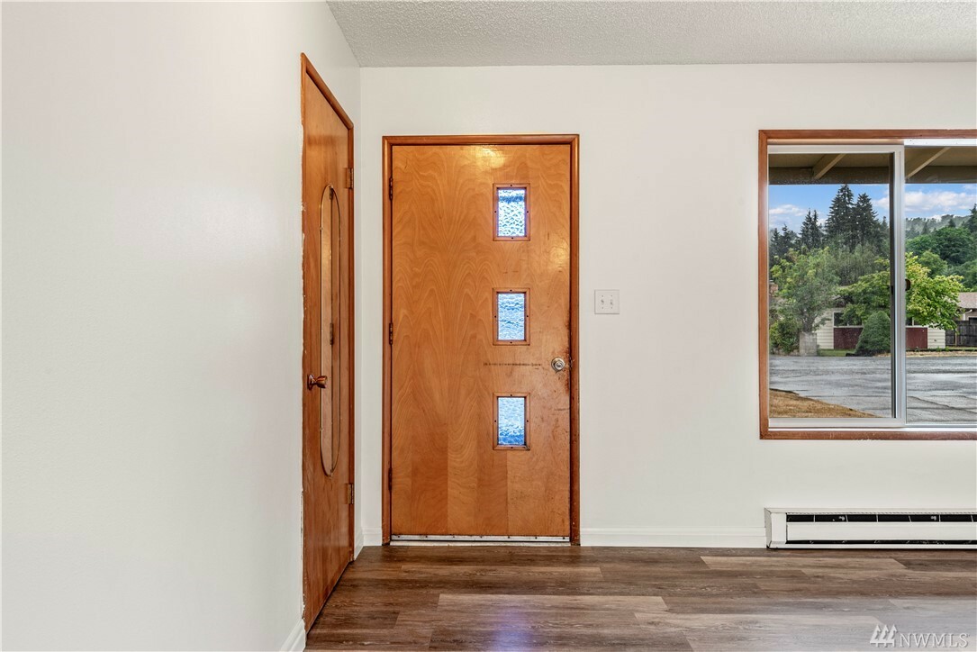 Property Photo:  102 Ventura Dr  WA 98626 