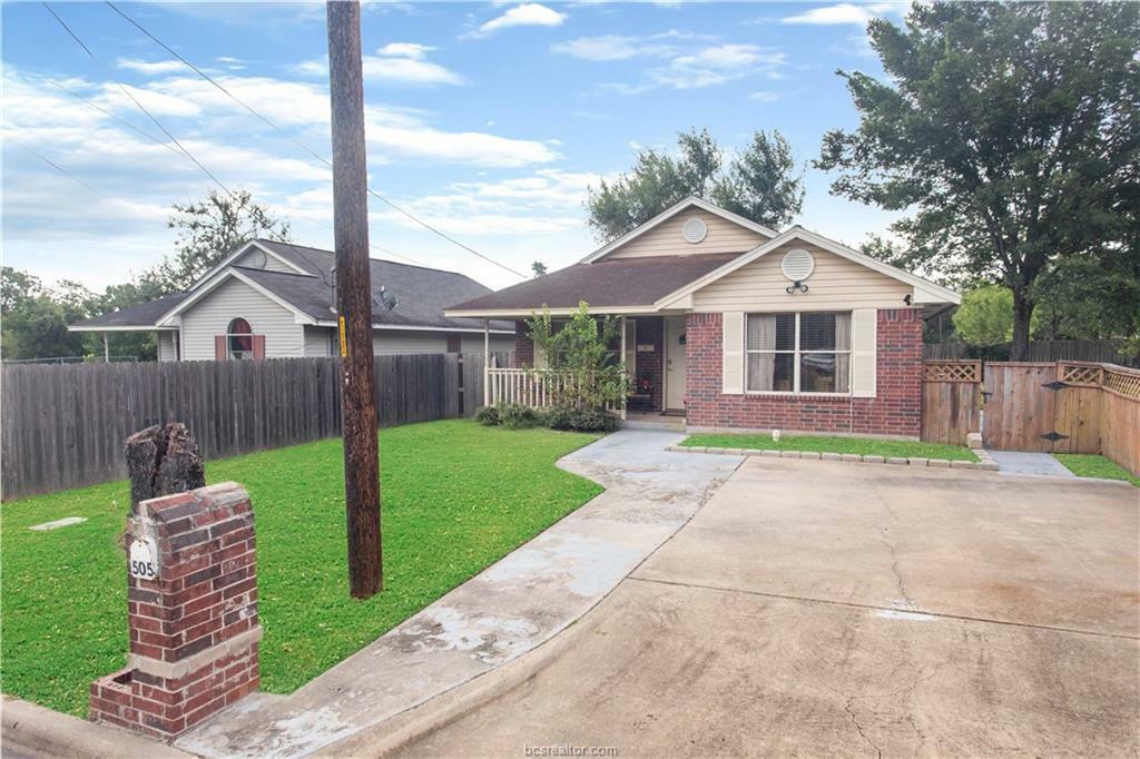 Property Photo:  505 Dean Street  TX 77803 