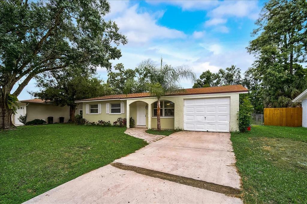 Property Photo:  5017 Bell Meade Drive  FL 34232 