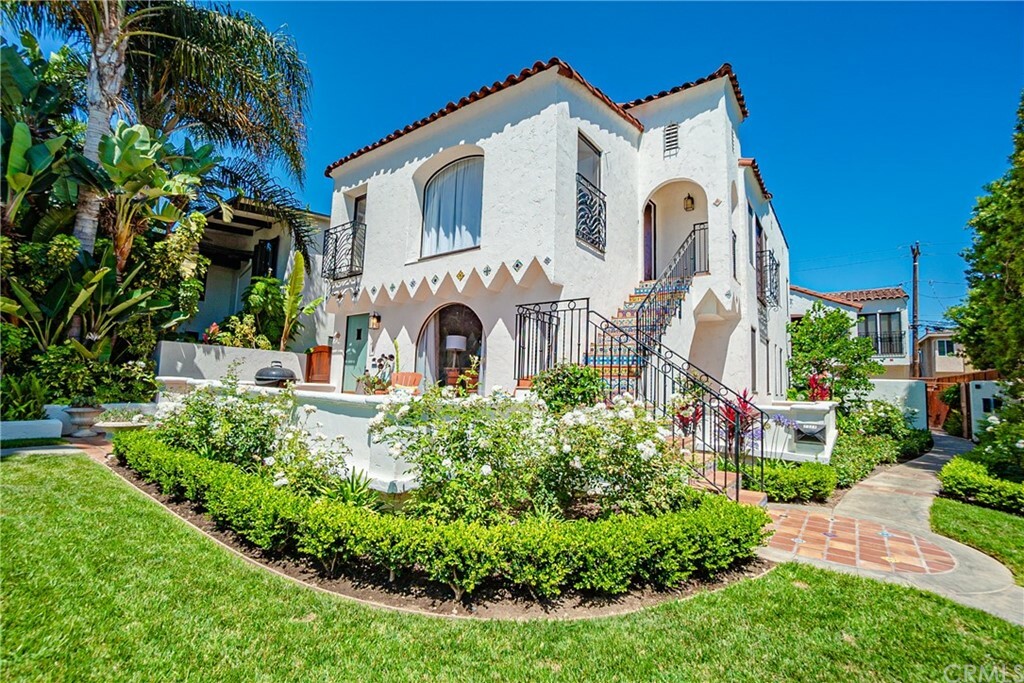 Property Photo: 232 Euclid Avenue CA 90803