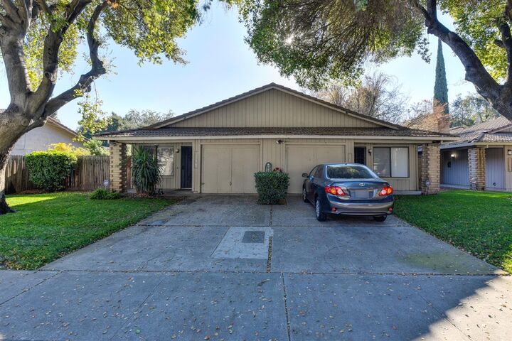 1756 1758 Blackoak Drive  Stockton CA 95207 photo