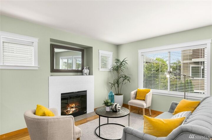 Property Photo: 9436 35th Ave SW A WA 98126