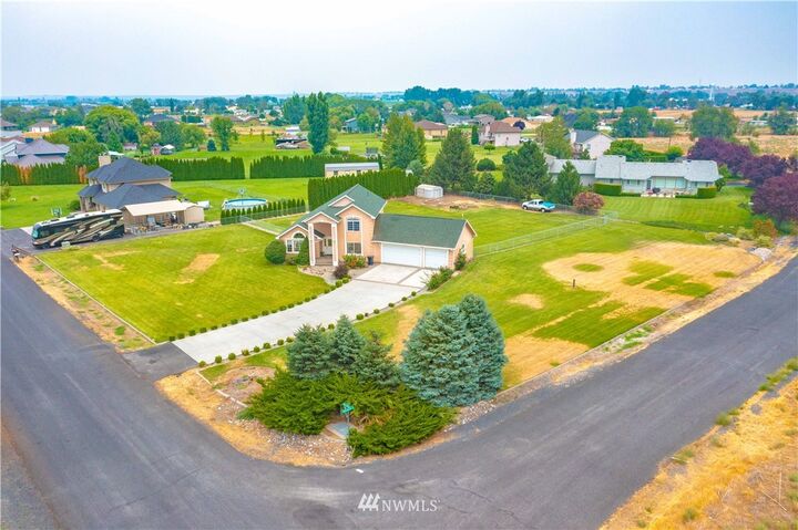 Property Photo:  2937 Wild Goose Road NE  WA 98837 