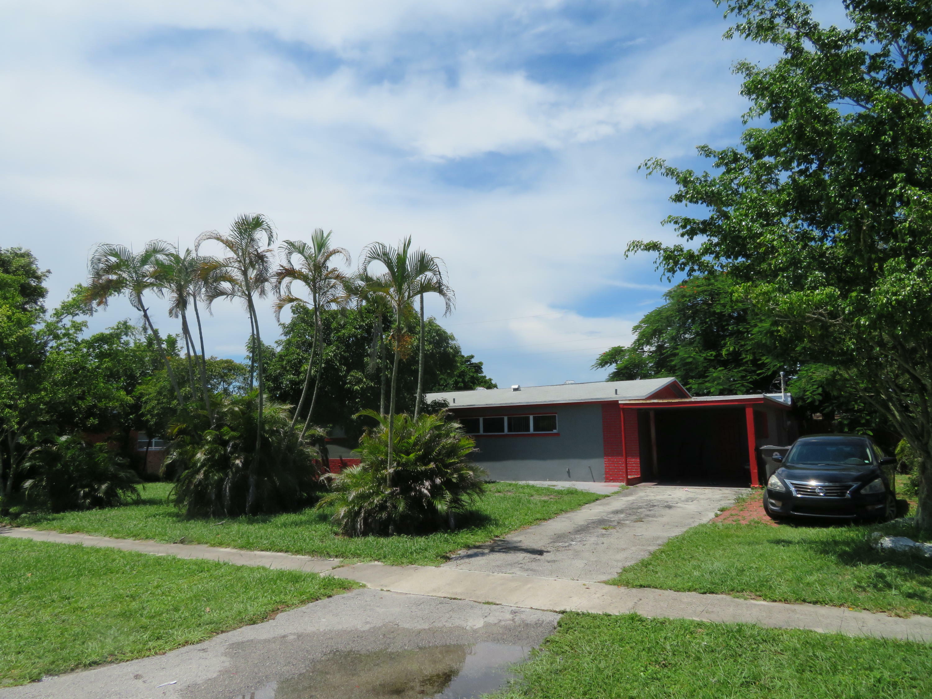 Property Photo: 5061 Marcia Place FL 33407