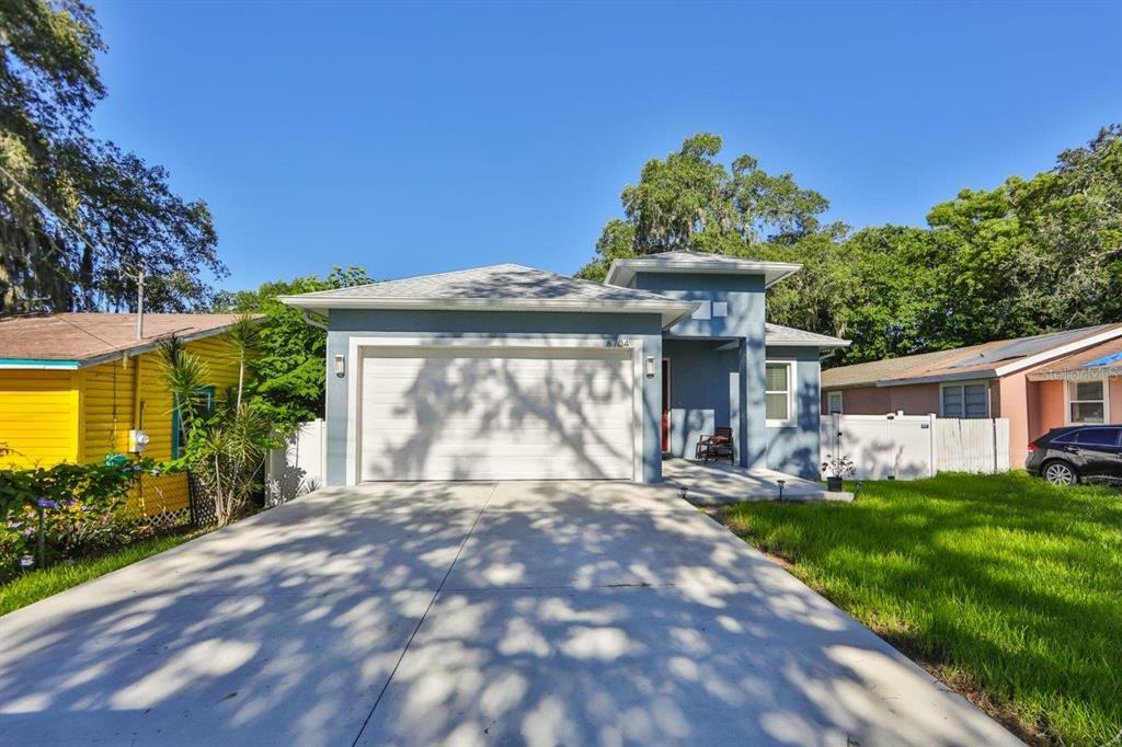 Property Photo:  8704 El Portal Drive  FL 33604 