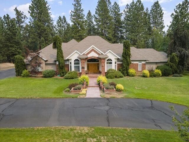 Property Photo:  6803 S Regal Ct  WA 99223 