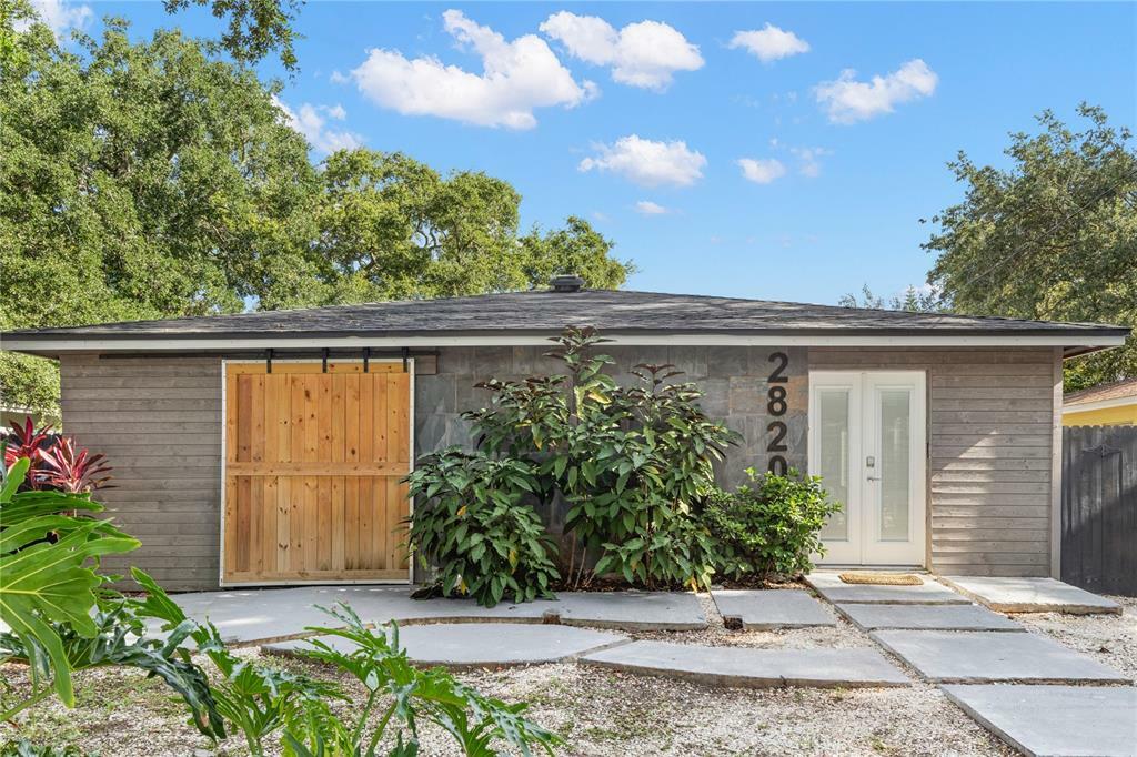 Property Photo:  2820 W Bay Avenue  FL 33611 