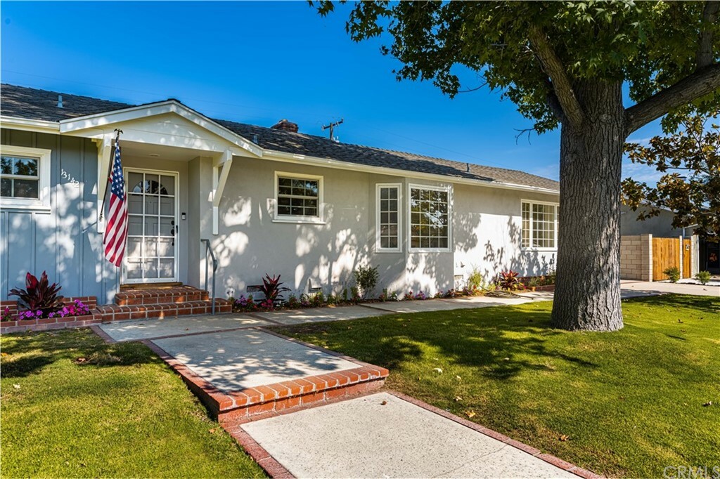 Property Photo:  13142 Olympia Way  CA 92705 