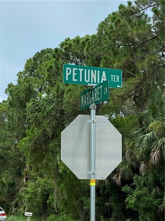 Property Photo:  Petunia Ter  FL 34286 