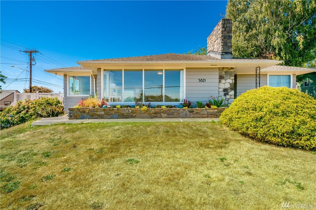 Property Photo: 5821 Vista Dr WA 98248
