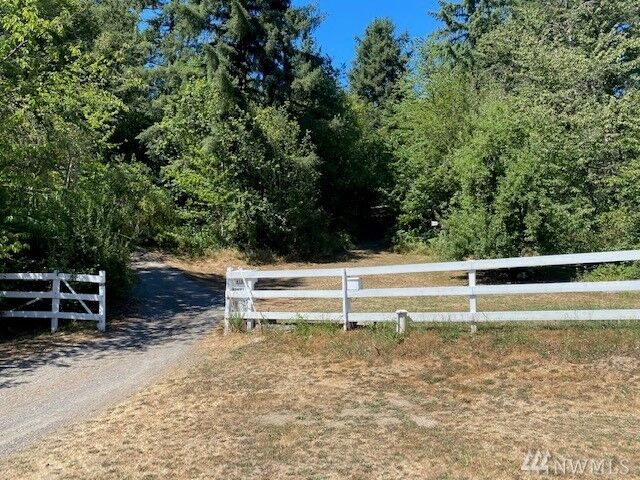 Property Photo: 2137 Salzer Valley Rd WA 98531