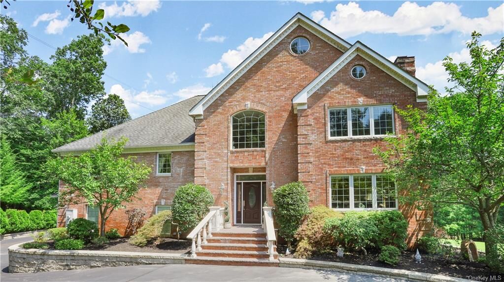 Property Photo: 962 Starlight Street NY 10598