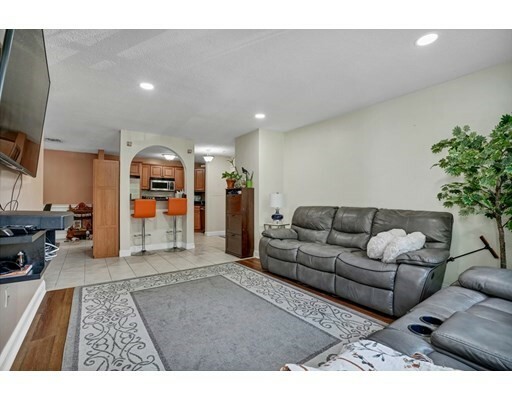 Property Photo:  1000 Spring Valley Dr 1A  MA 01810 