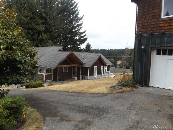 Property Photo:  5207 Bayview Rd  WA 98260 
