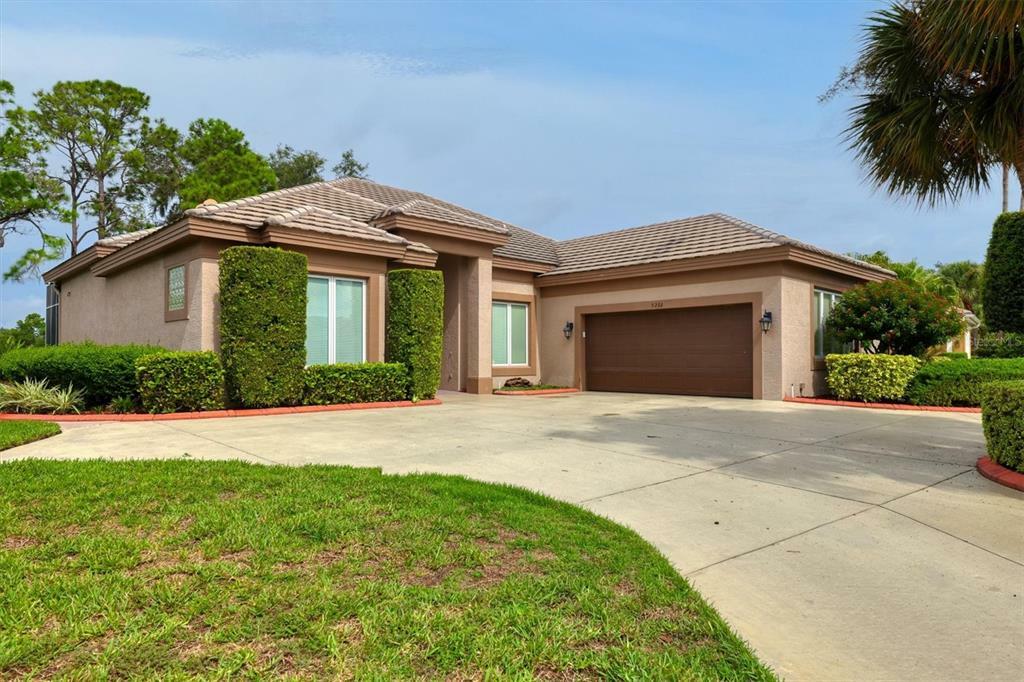 Property Photo: 5222 88th Street E FL 34211