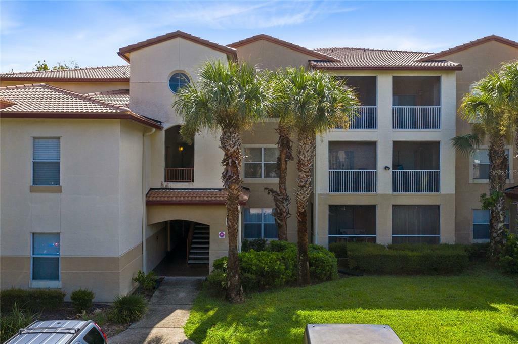 Property Photo:  823 Camargo Way 305  FL 32714 