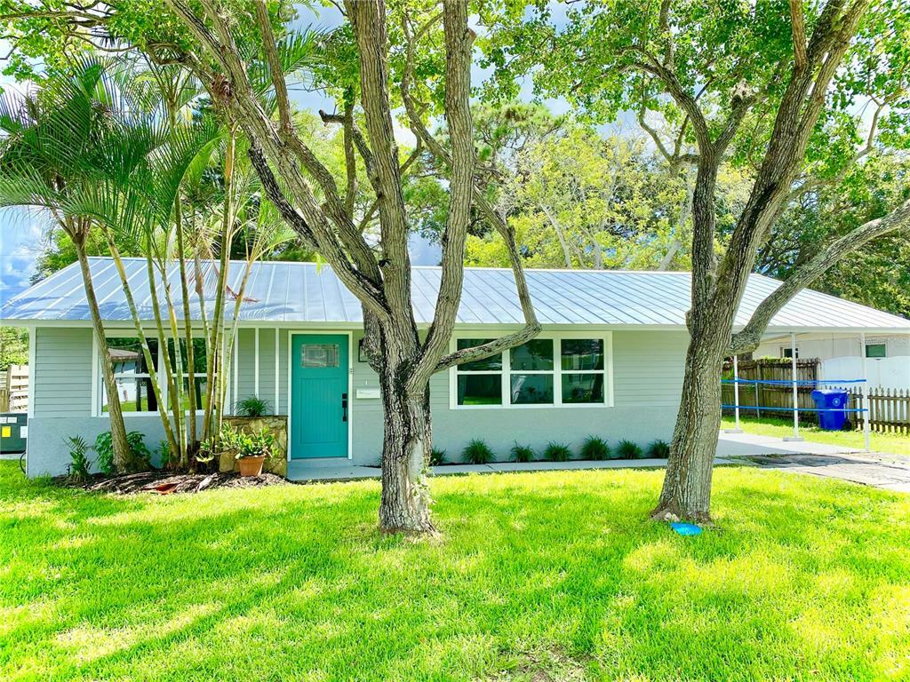 Property Photo:  3303 15th Avenue W  FL 34205 