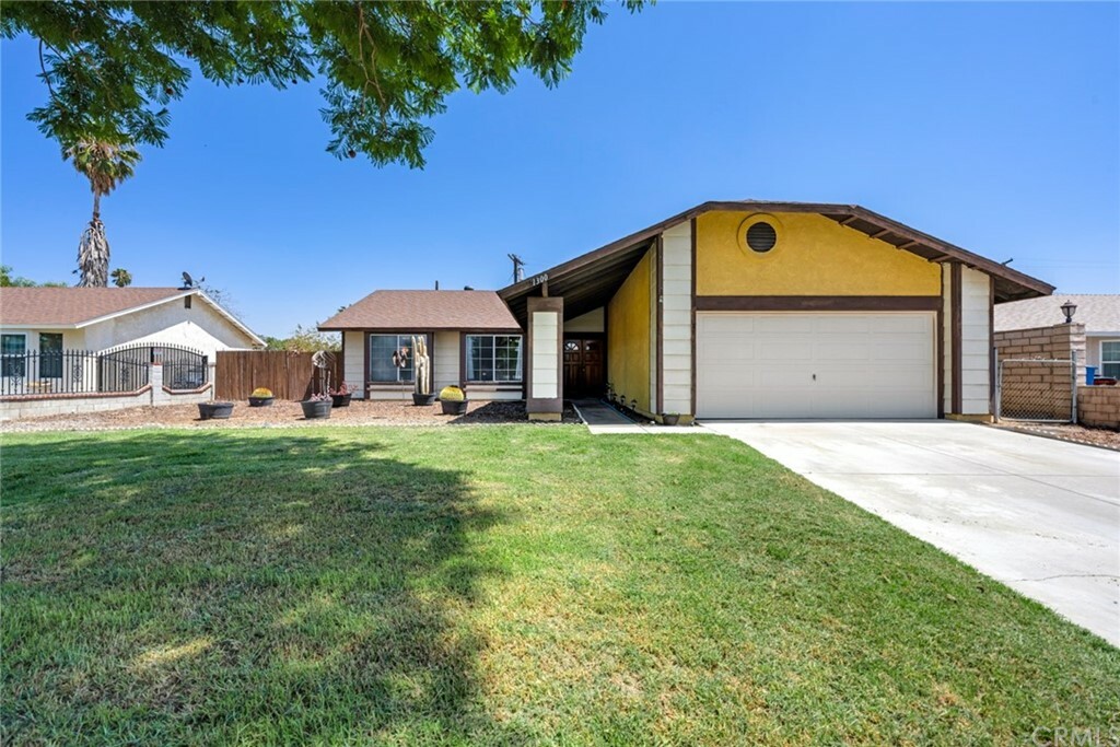 Property Photo:  1300 Turley Street  CA 92501 