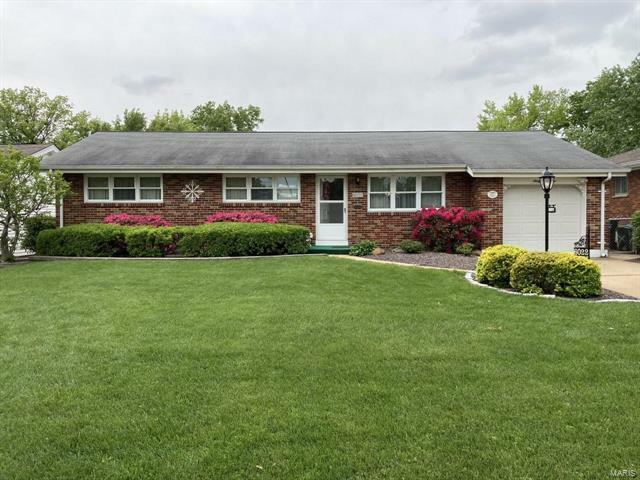 Property Photo: 6022 Willow Bend 63123