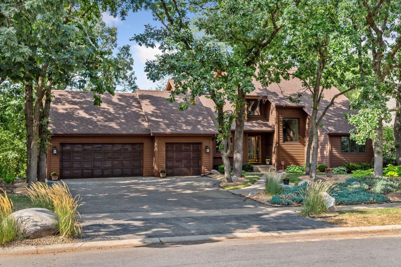 Property Photo:  7815 134th Street W  MN 55124 