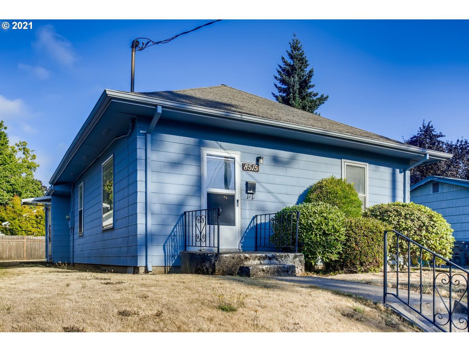 Property Photo: 8515 N Polk Ave OR 97203