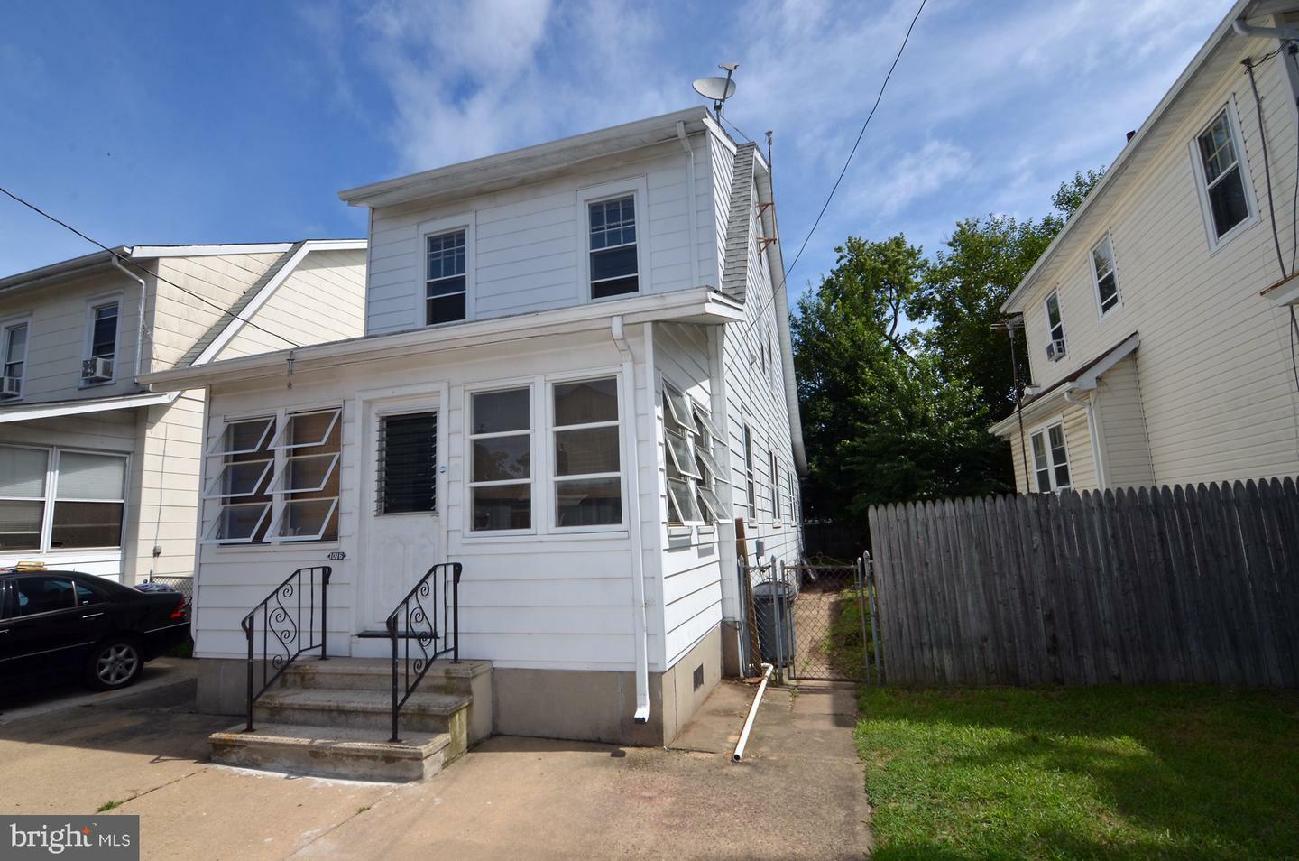 Property Photo:  1016 Melrose Avenue  NJ 08629 