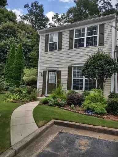 Property Photo: 1205 Whitestone Ridge GA 30005