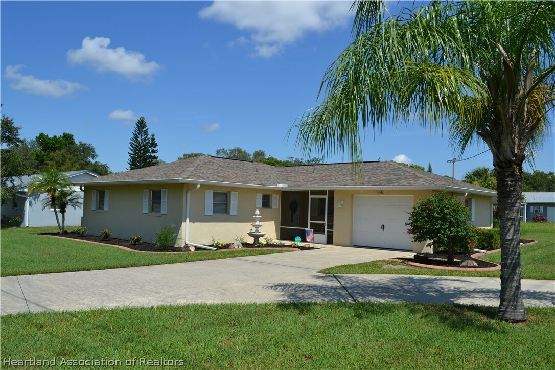 Property Photo:  513 Rich Street  FL 33825 