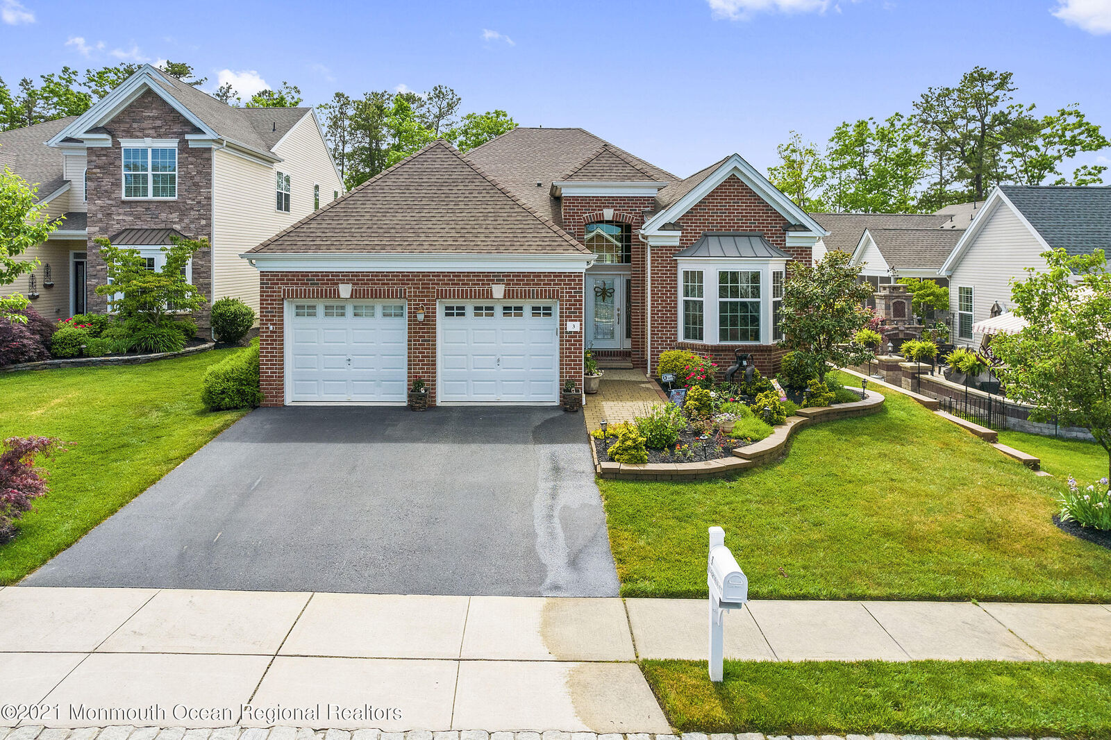 Property Photo:  3 Iverness Court  NJ 08731 