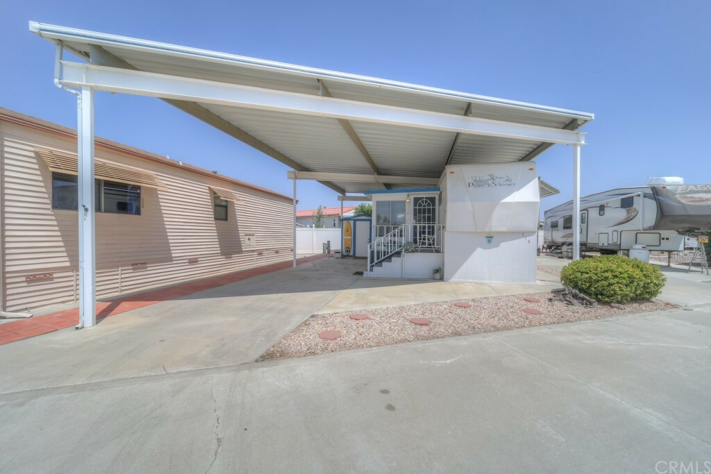 Property Photo:  1295 S Cawston Avenue 114  CA 92545 