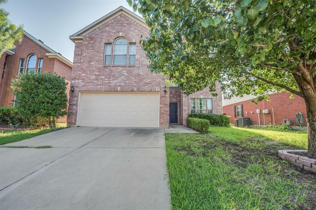 Property Photo: 9904 Shelburne Road TX 76244
