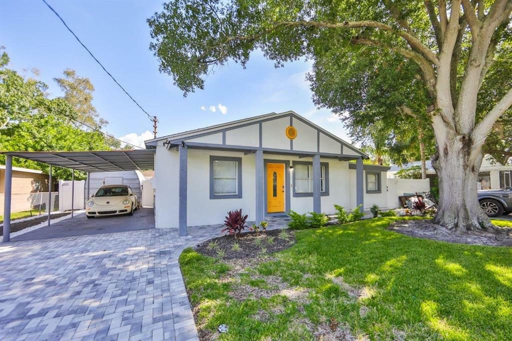 Property Photo:  3014 W Van Buren Drive  FL 33611 