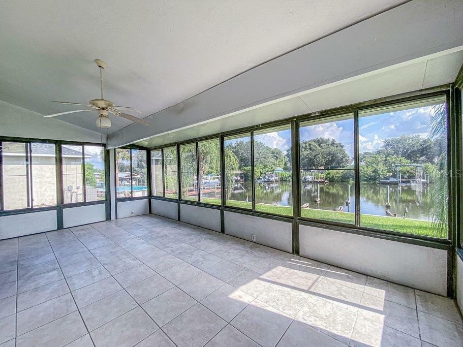 Property Photo:  319 Flamingo Drive  FL 33572 