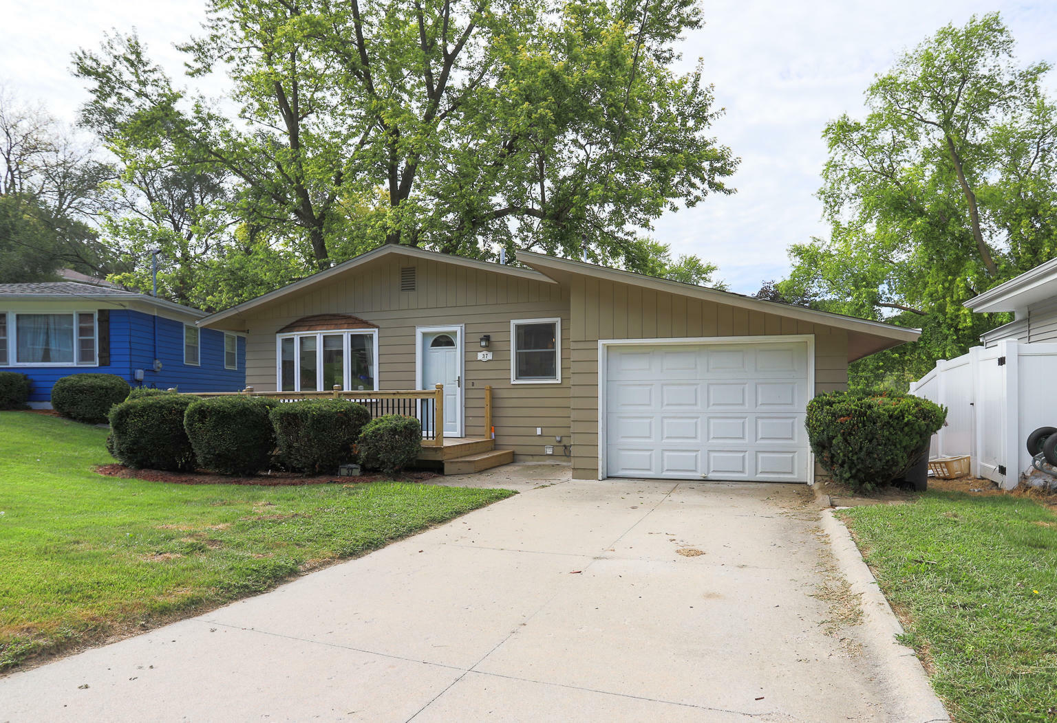 Property Photo: 37 Spencer Circle IA 51503