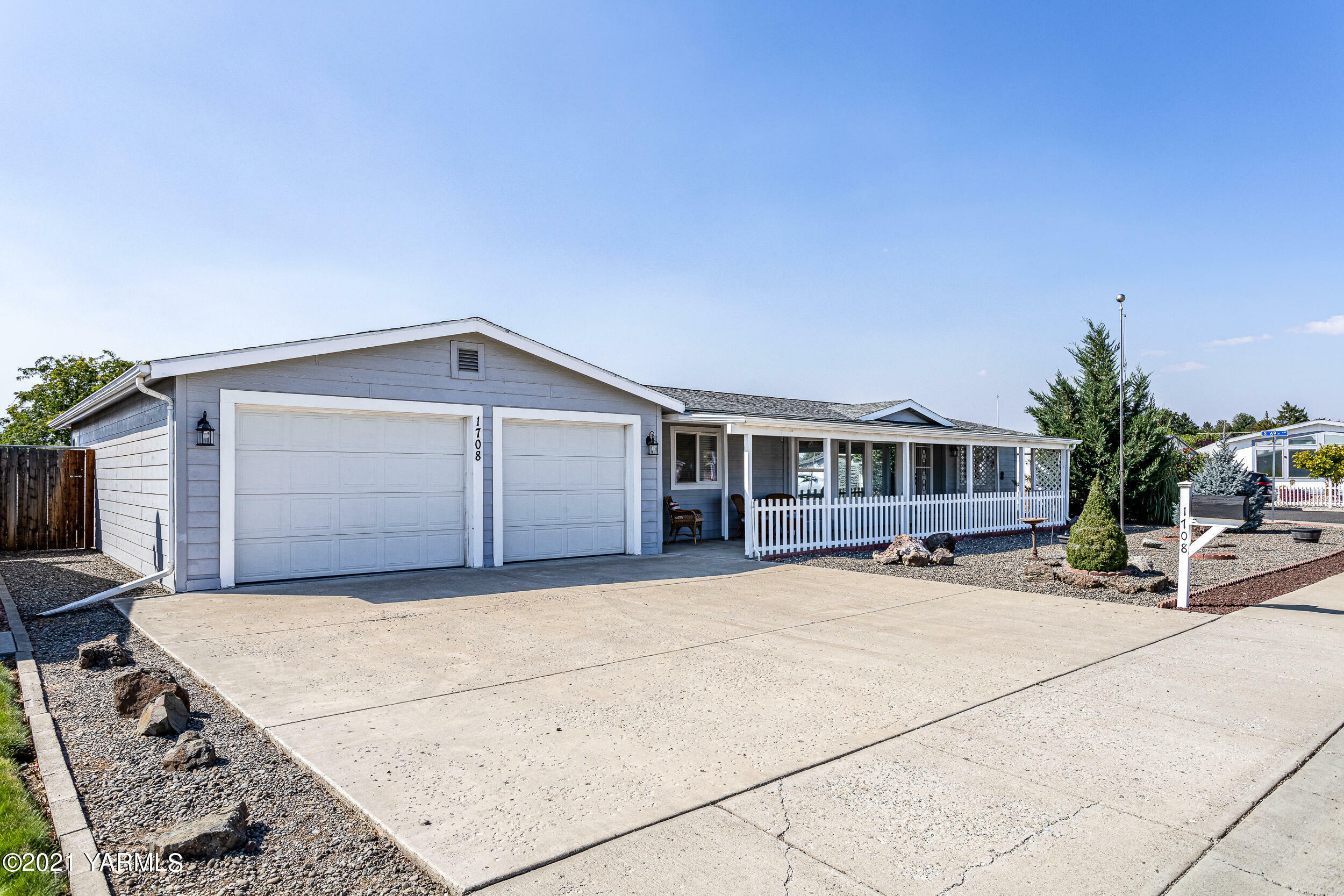 3-bed-yakima-home-for-sale-1708-s-68th-ave-yakima-wa-98908