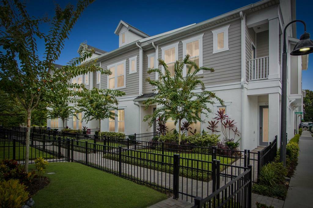 Property Photo: 1234 Chittamwood Court FL 32746
