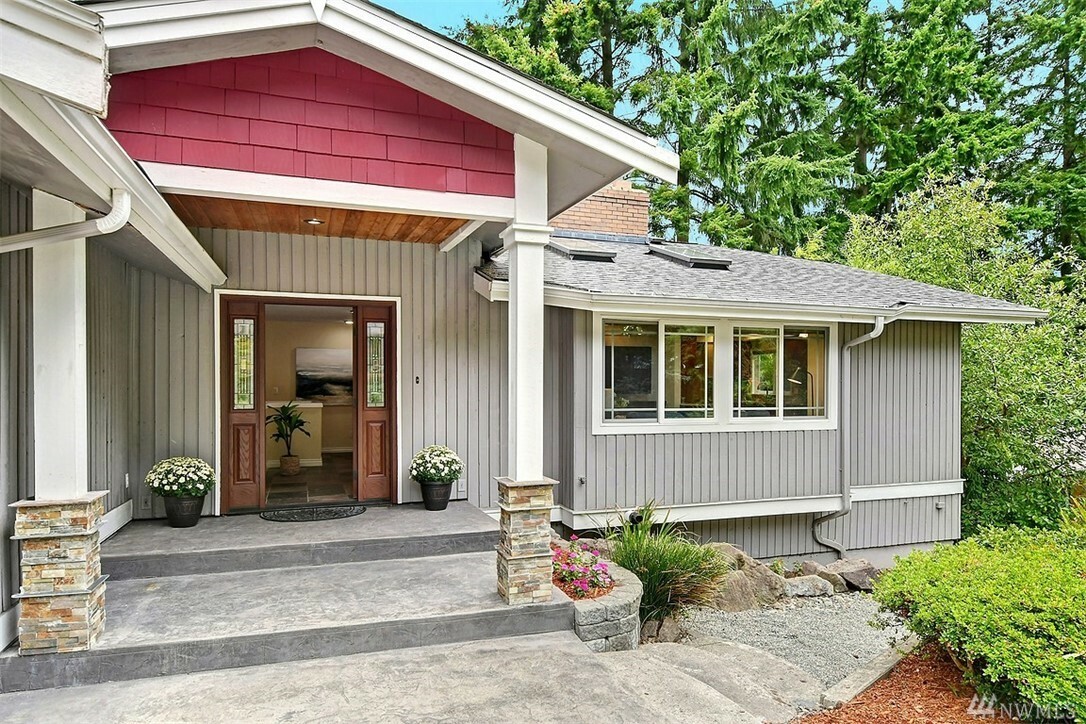 Property Photo:  15122 SE 47th Place  WA 98006 