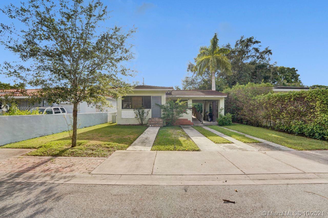 Property Photo:  916 El Rado St  FL 33134 