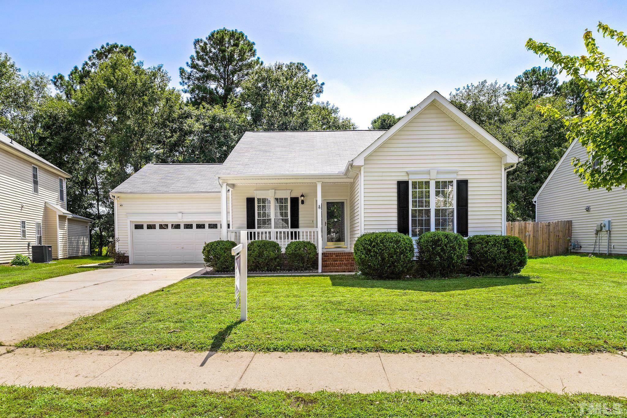 Property Photo:  5604 Neuse Farm Drive  NC 27616 