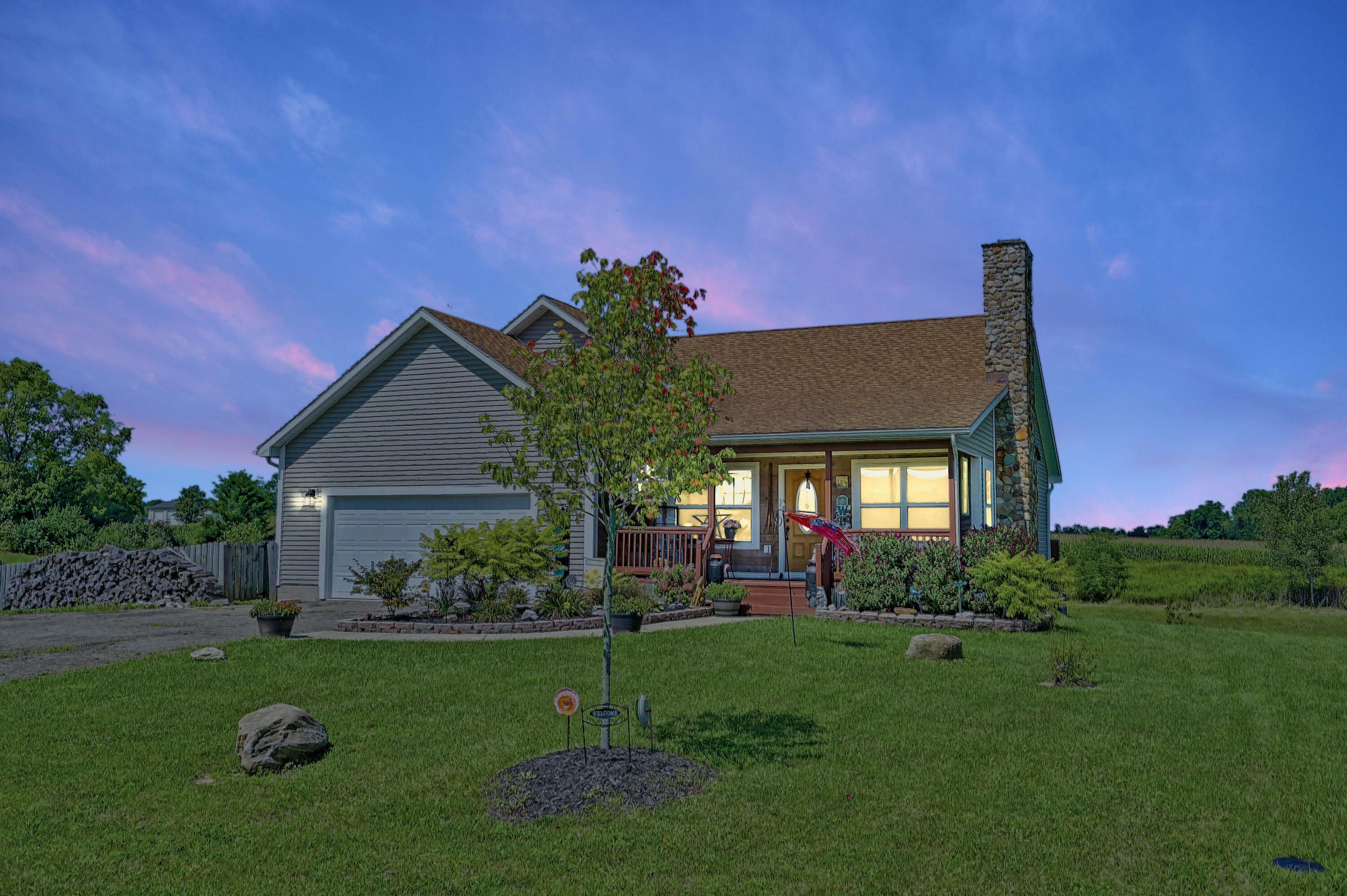 Property Photo: 470 Treesong Road OH 43334