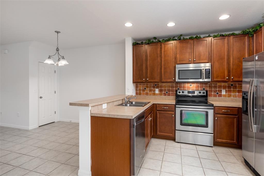 Property Photo: 4647 67th Avenue N FL 33781