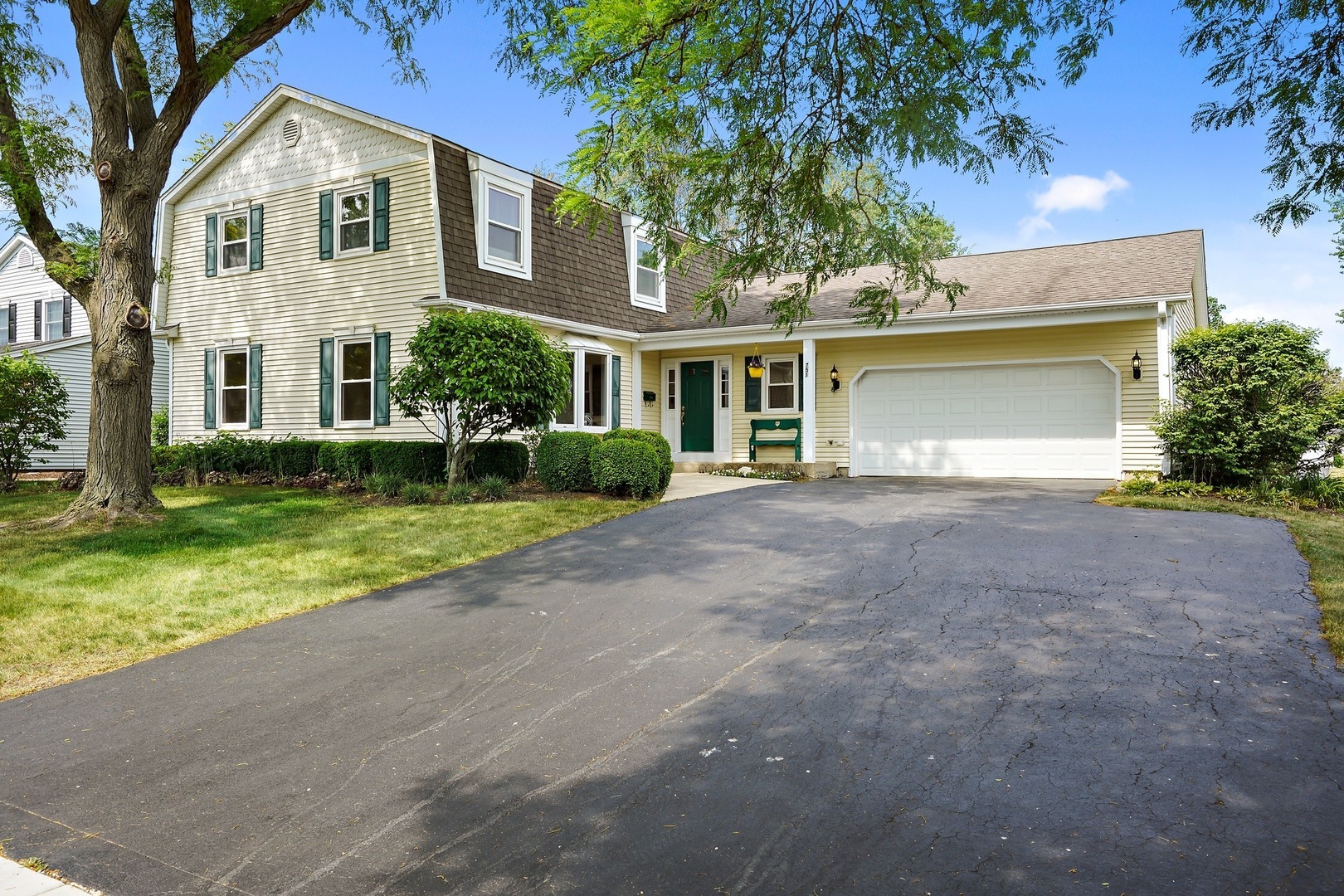 Property Photo: 751 S Mallard Drive IL 60067