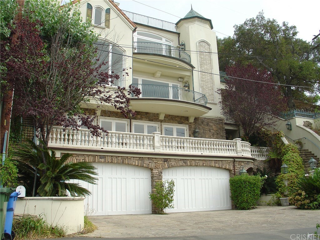 Property Photo:  410 Upper Lake Road  CA 91361 